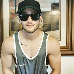 Meet your Posher, Eric